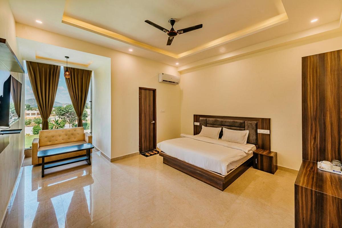 Aditya Palace بوشكار المظهر الخارجي الصورة