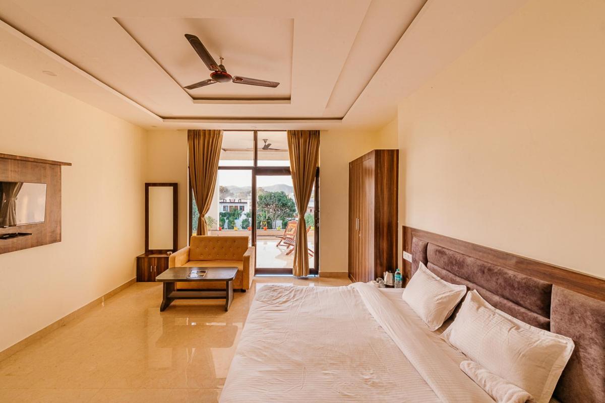 Aditya Palace بوشكار المظهر الخارجي الصورة