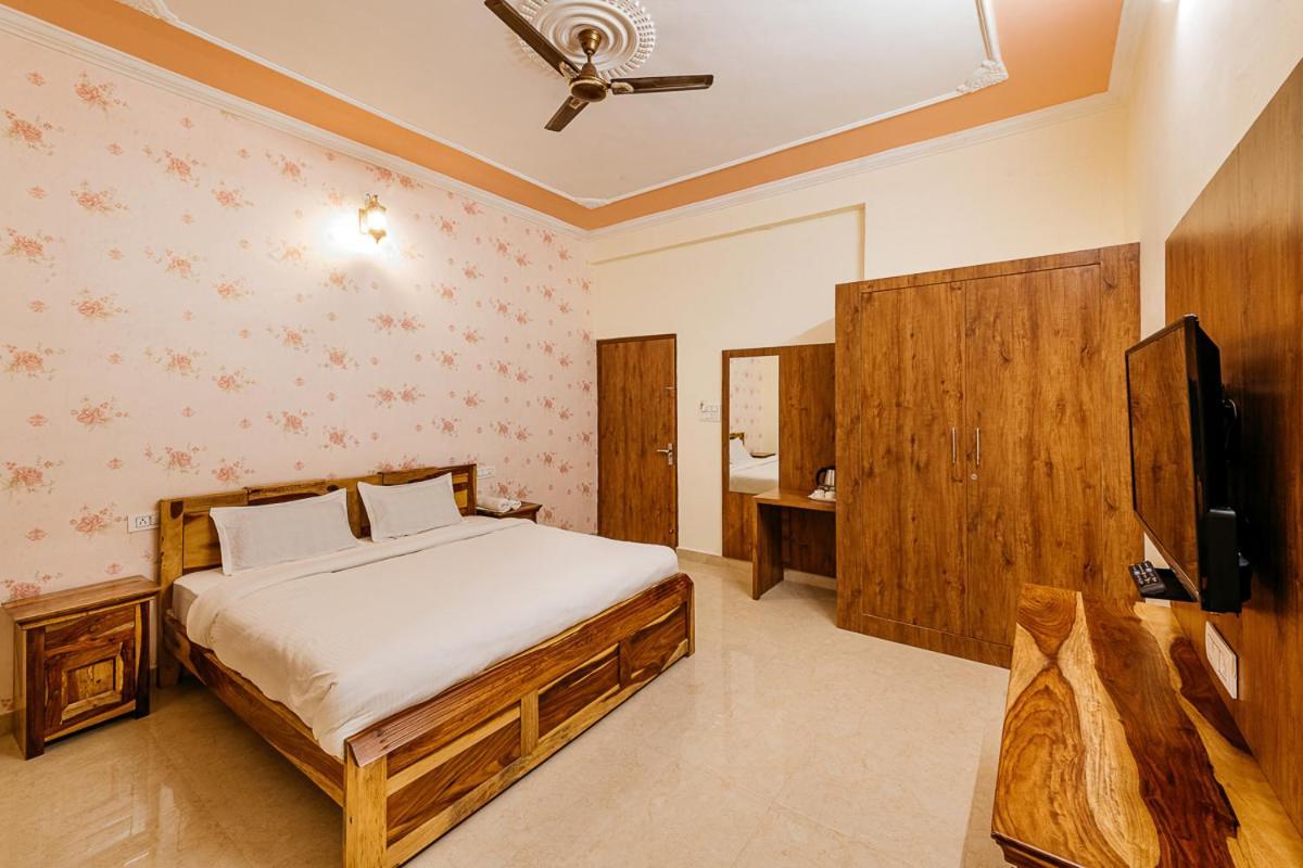 Aditya Palace بوشكار المظهر الخارجي الصورة