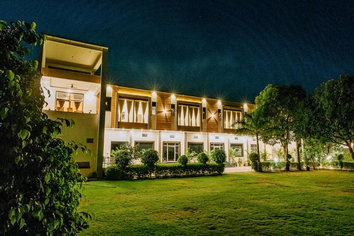 Aditya Palace بوشكار المظهر الخارجي الصورة