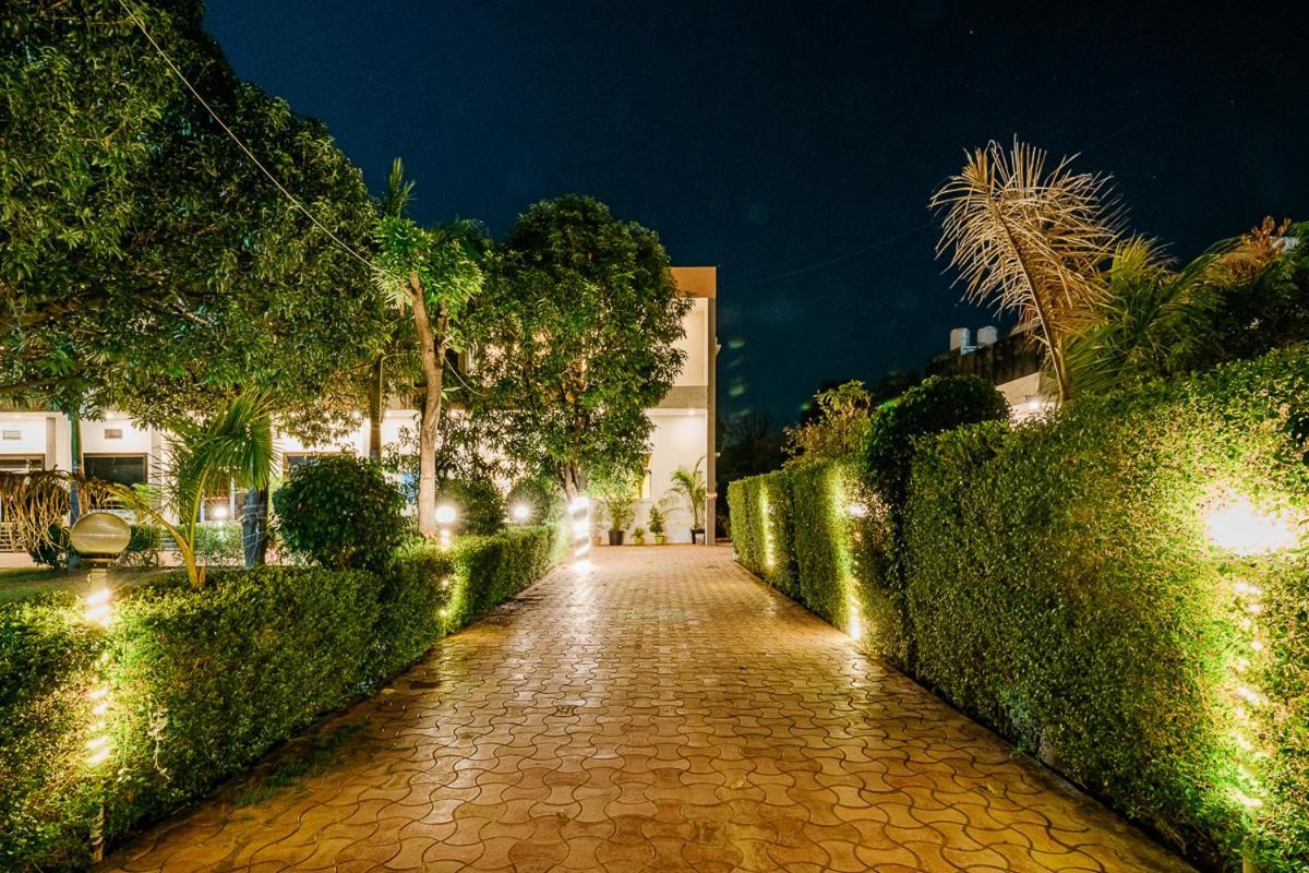 Aditya Palace بوشكار المظهر الخارجي الصورة