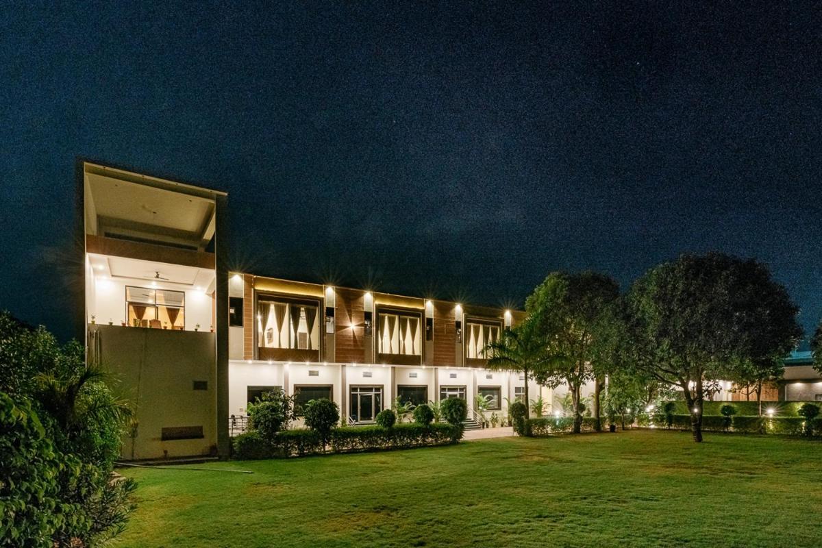 Aditya Palace بوشكار المظهر الخارجي الصورة