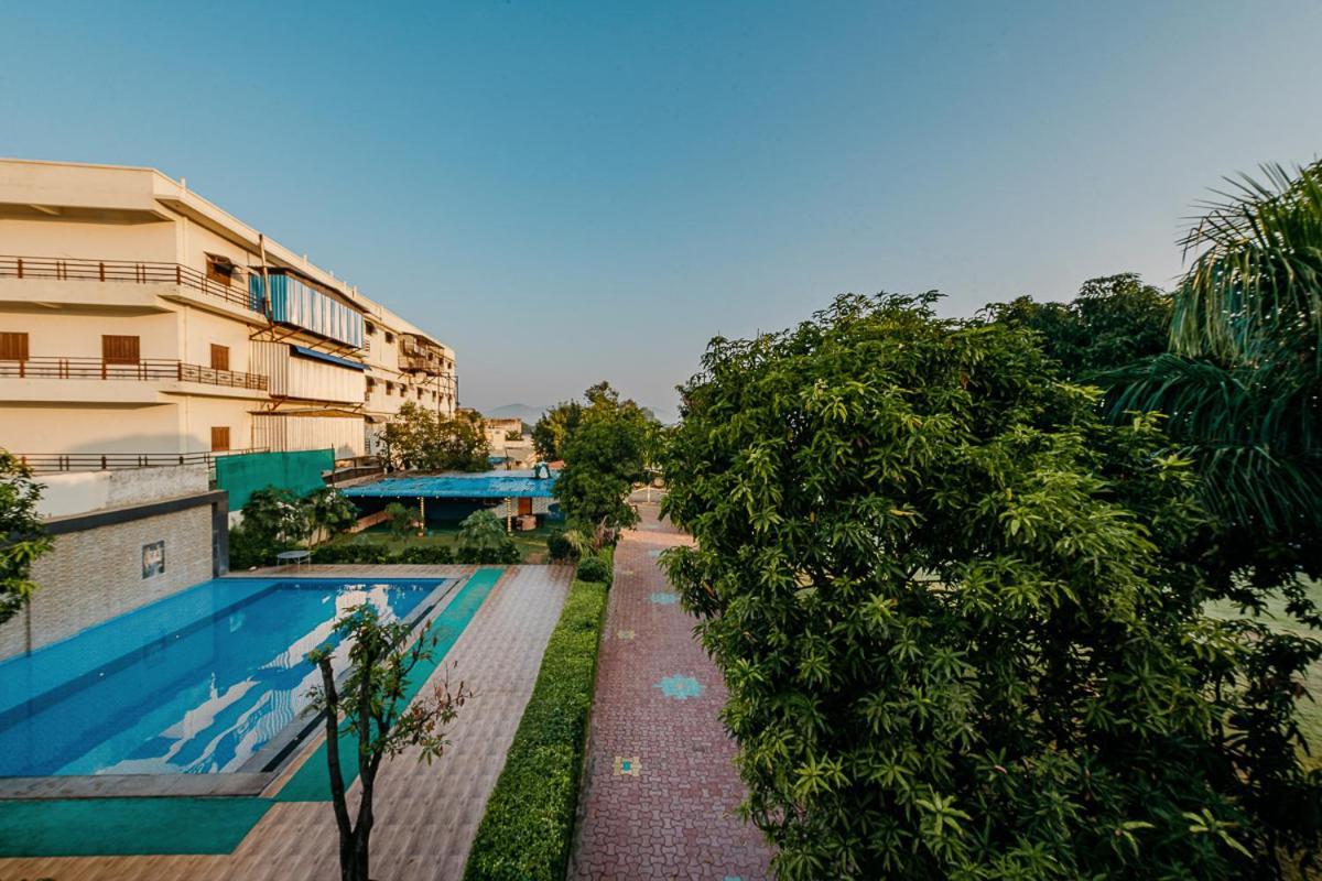 Aditya Palace بوشكار المظهر الخارجي الصورة