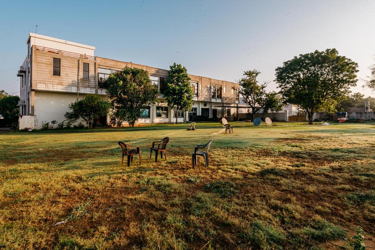 Aditya Palace بوشكار المظهر الخارجي الصورة